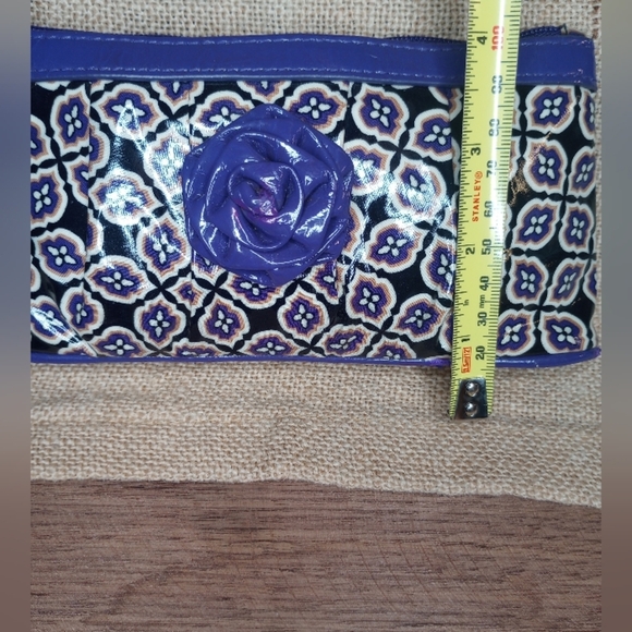 Vera Bradley FRILLS Collection Purple Zip Wristlet Simply Violet Patent Leather - Picture 6 of 9